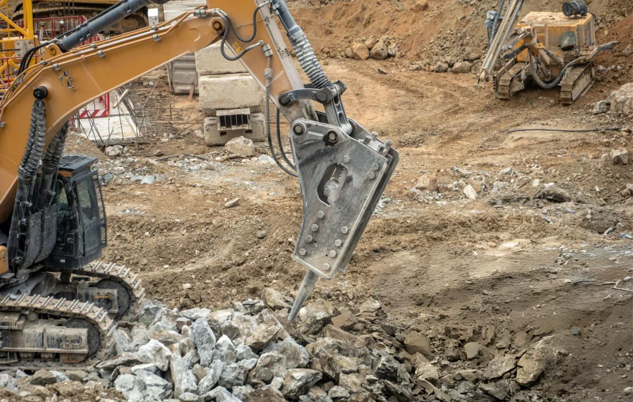 Rock Distribution Brise Roche Hydraulique Apt Nos Brise Roches Hydrauliques Fiabilite Et Performance